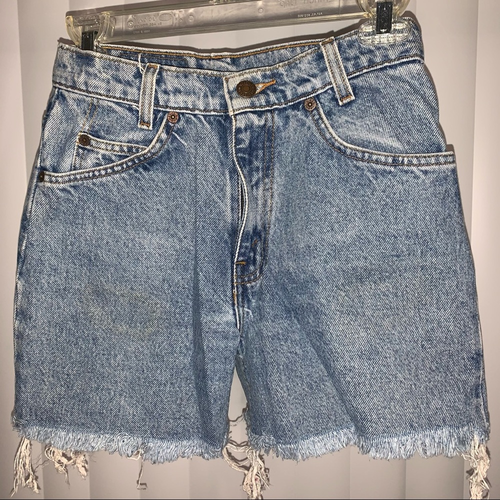 Vintage Levi’s High Waist Jean Shorts